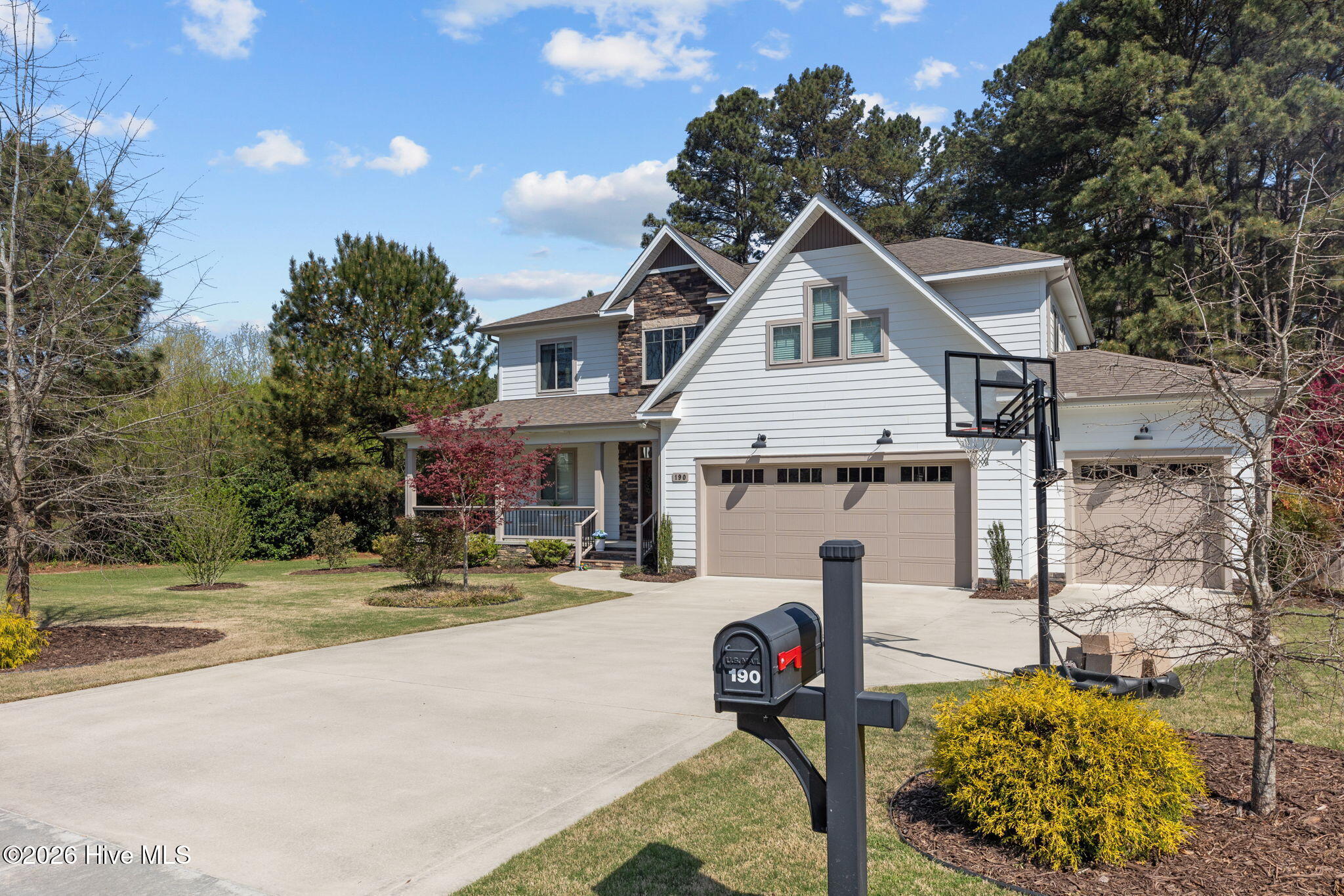 190 Devon Circle
