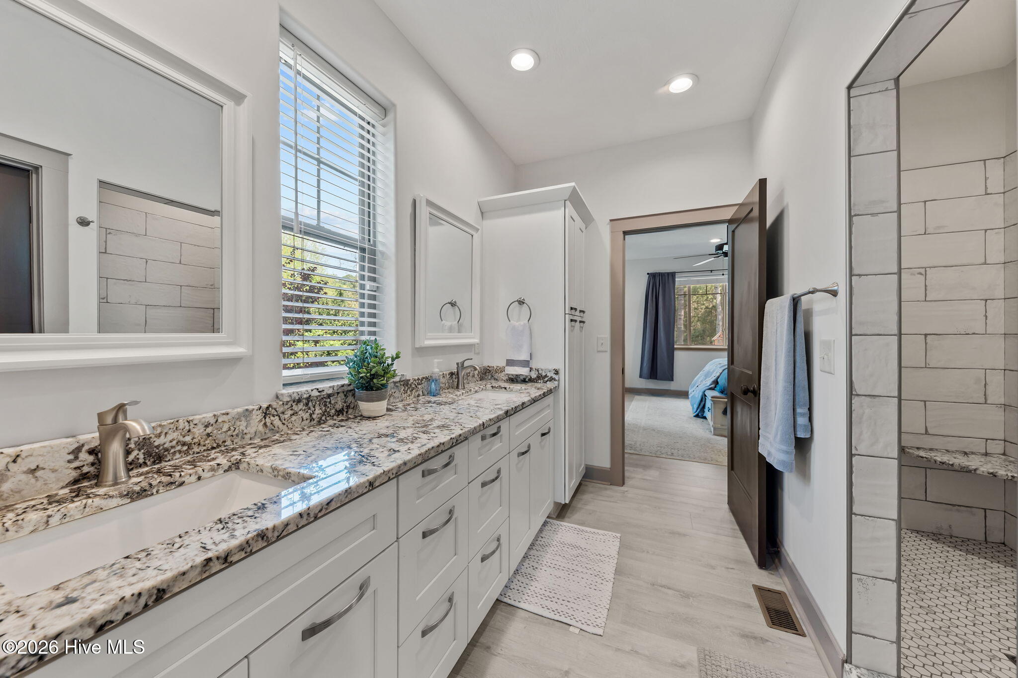 190 Devon Circle
