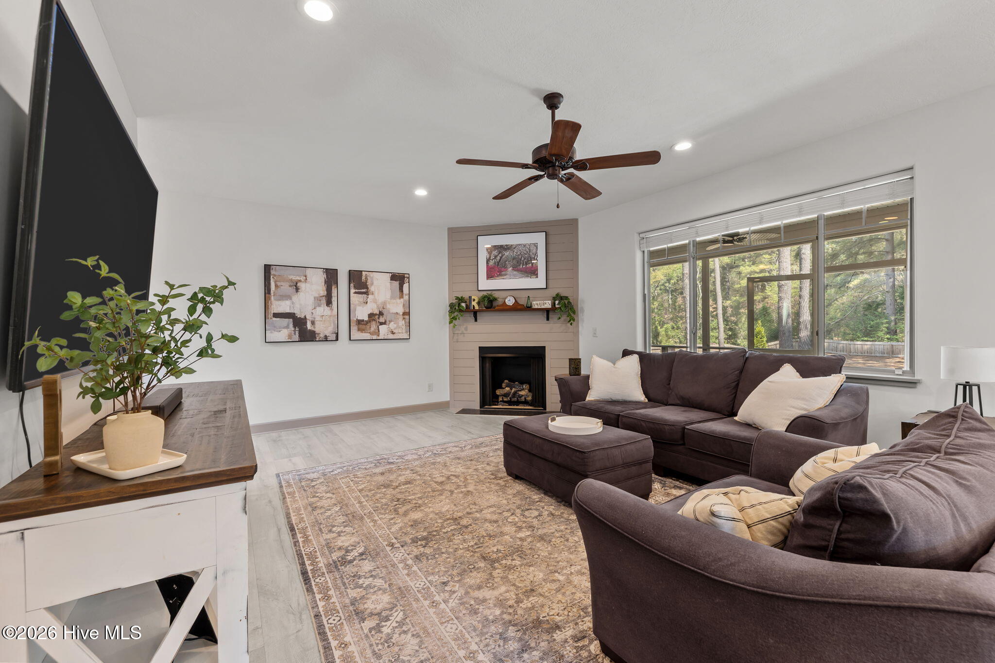 190 Devon Circle