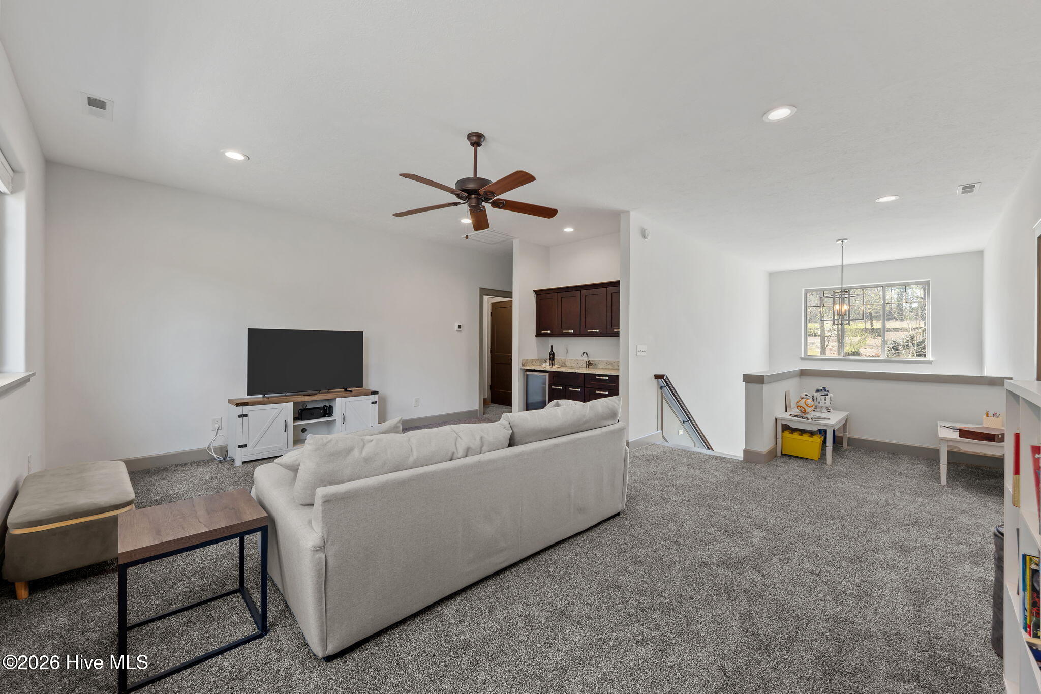 190 Devon Circle