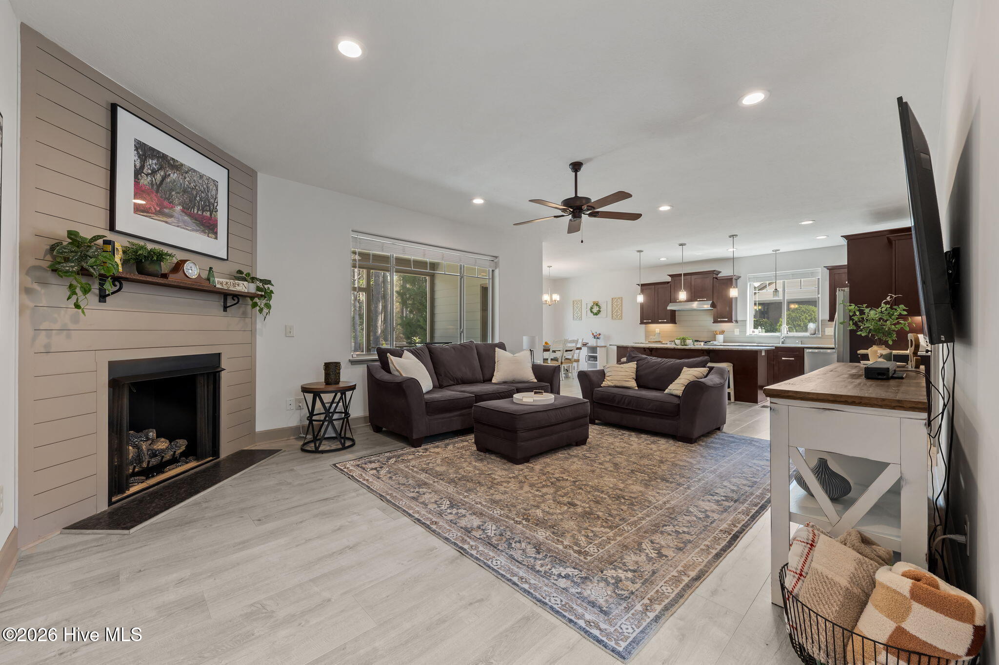 190 Devon Circle