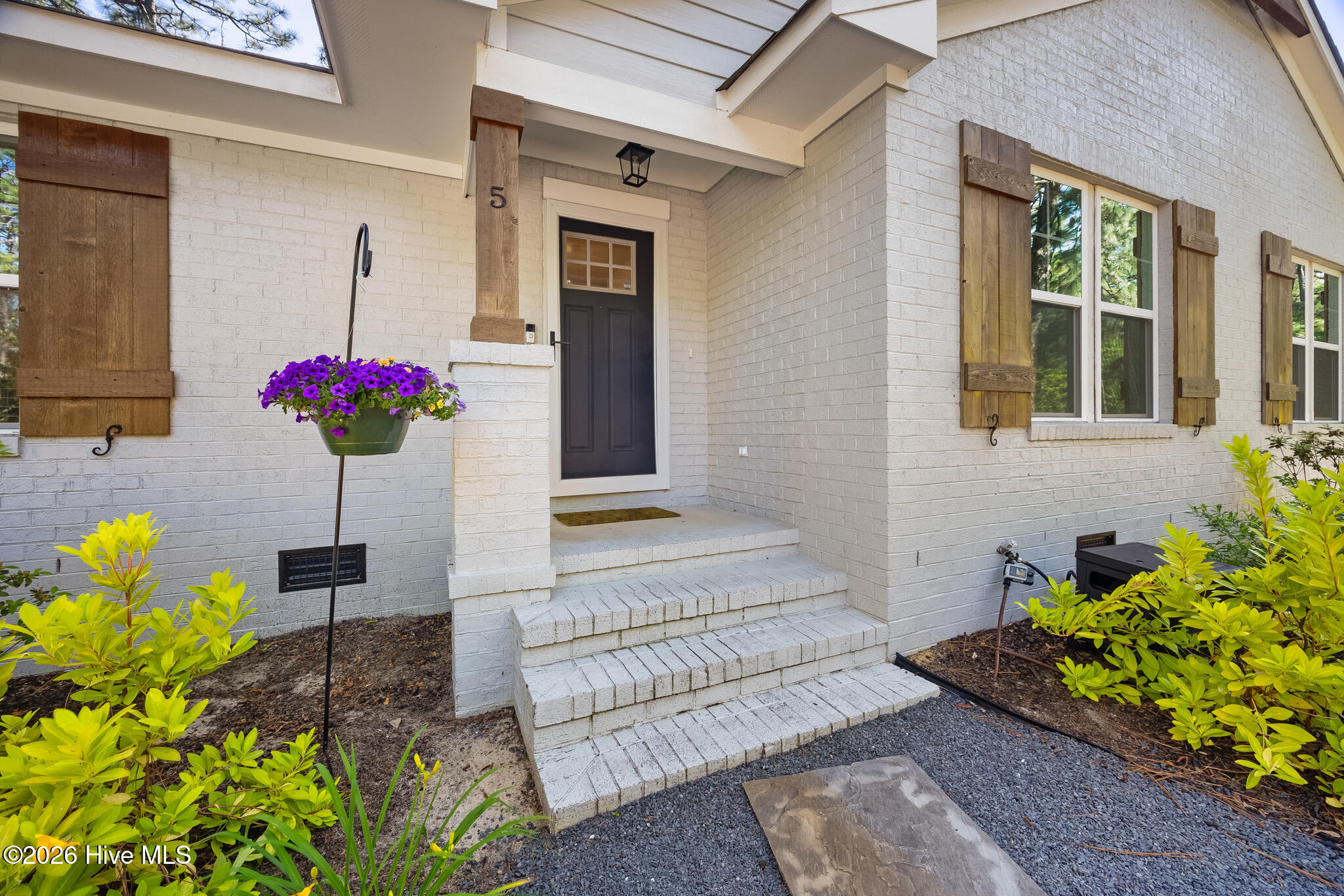 5 Mcleod Road