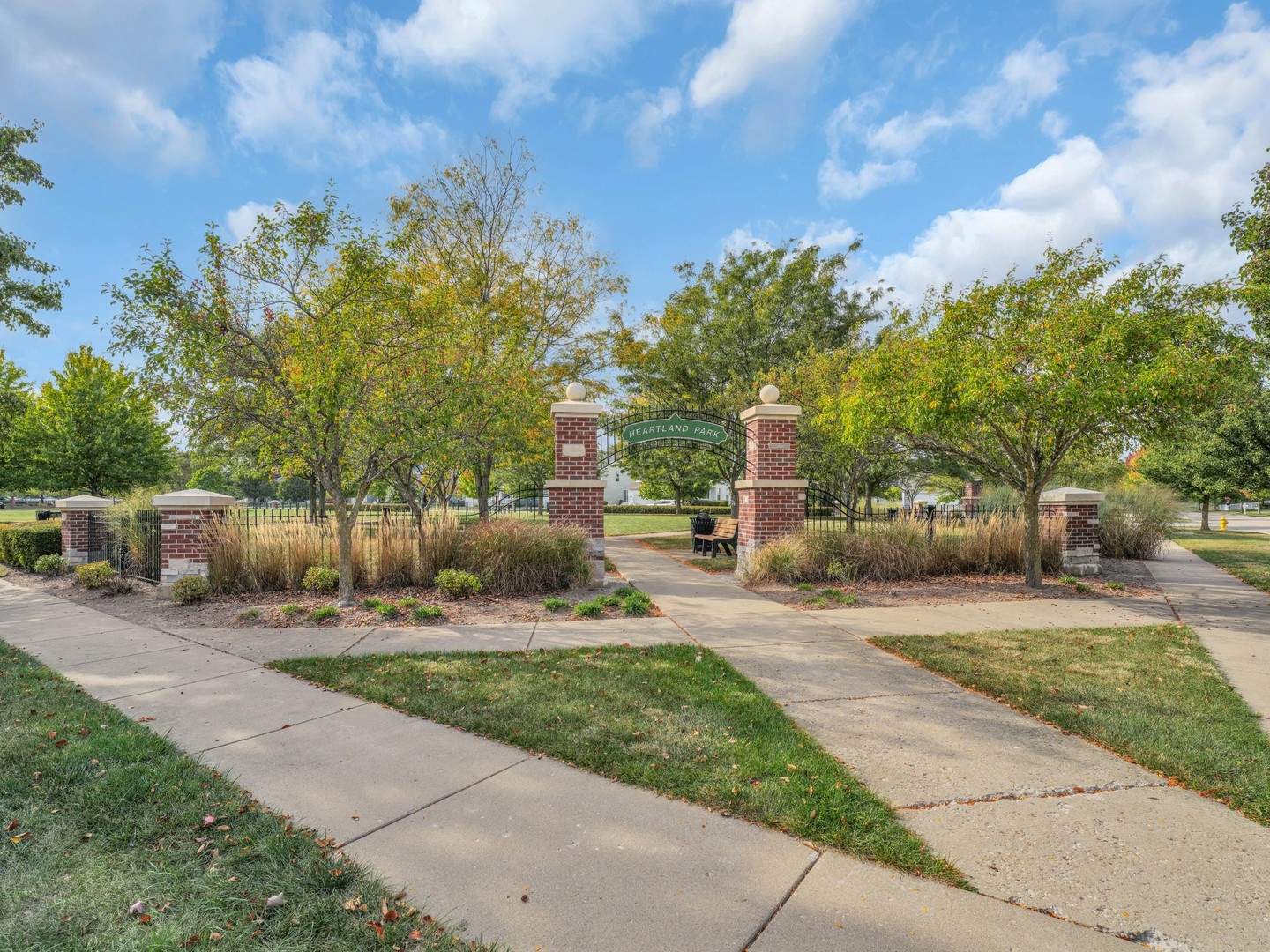 909 Forestview Way