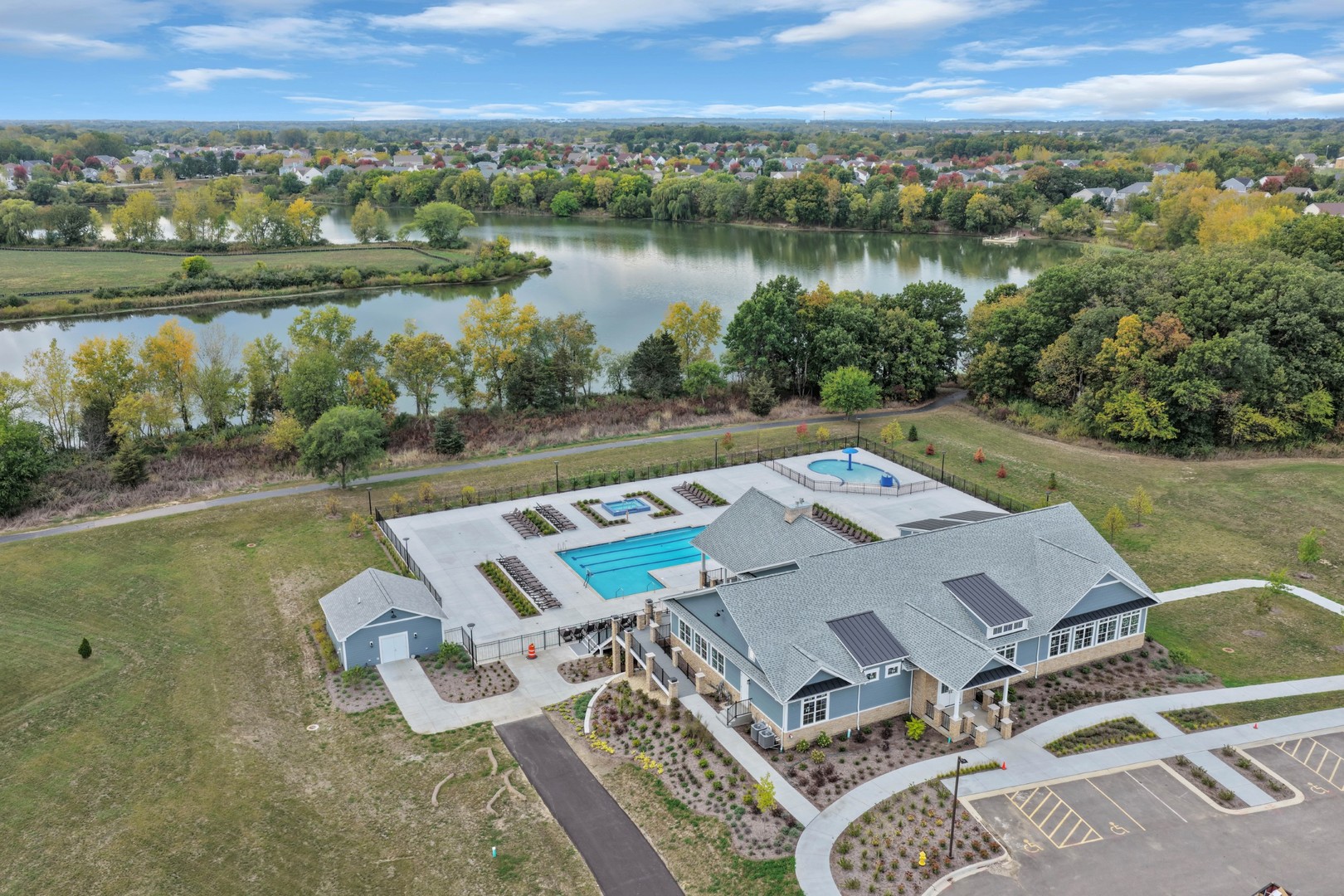 909 Forestview Way