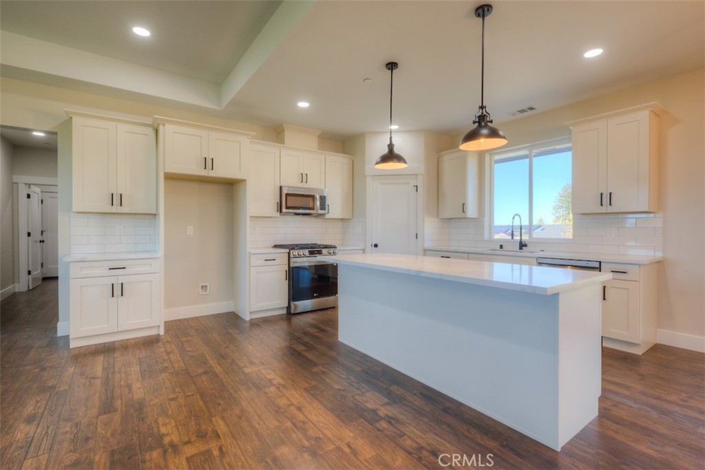 1900 Drendel Circle