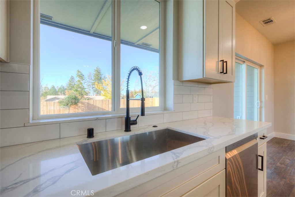 1900 Drendel Circle