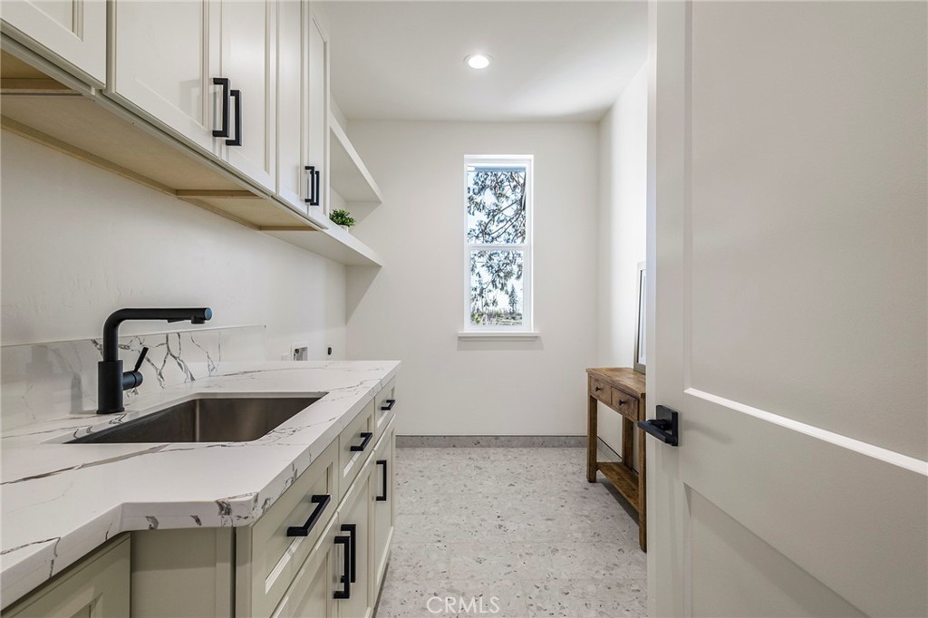 5907 Crestview Drive