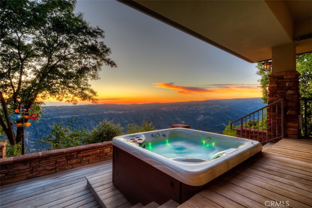 15103 Woodland Park Drive