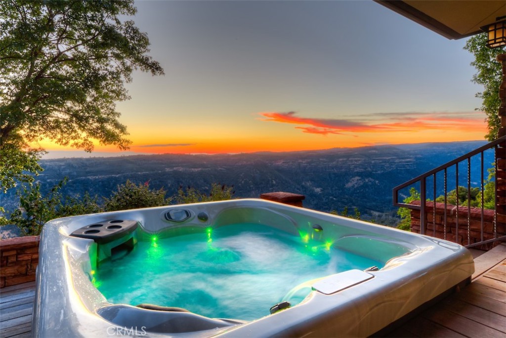 15103 Woodland Park Drive