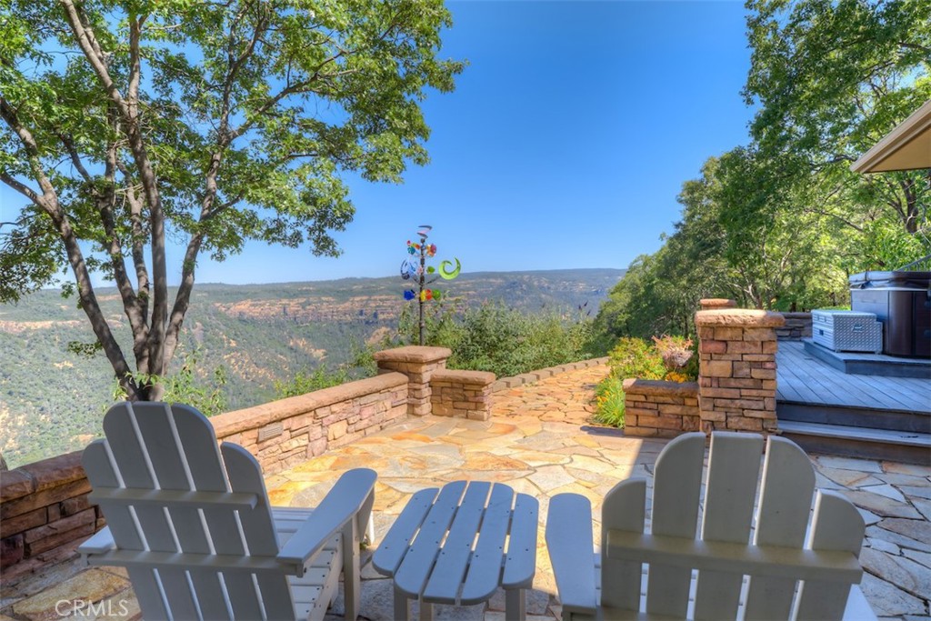 15103 Woodland Park Drive