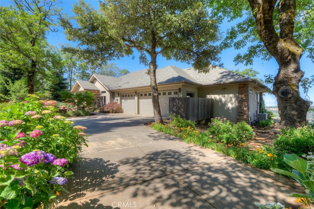 15103 Woodland Park Drive