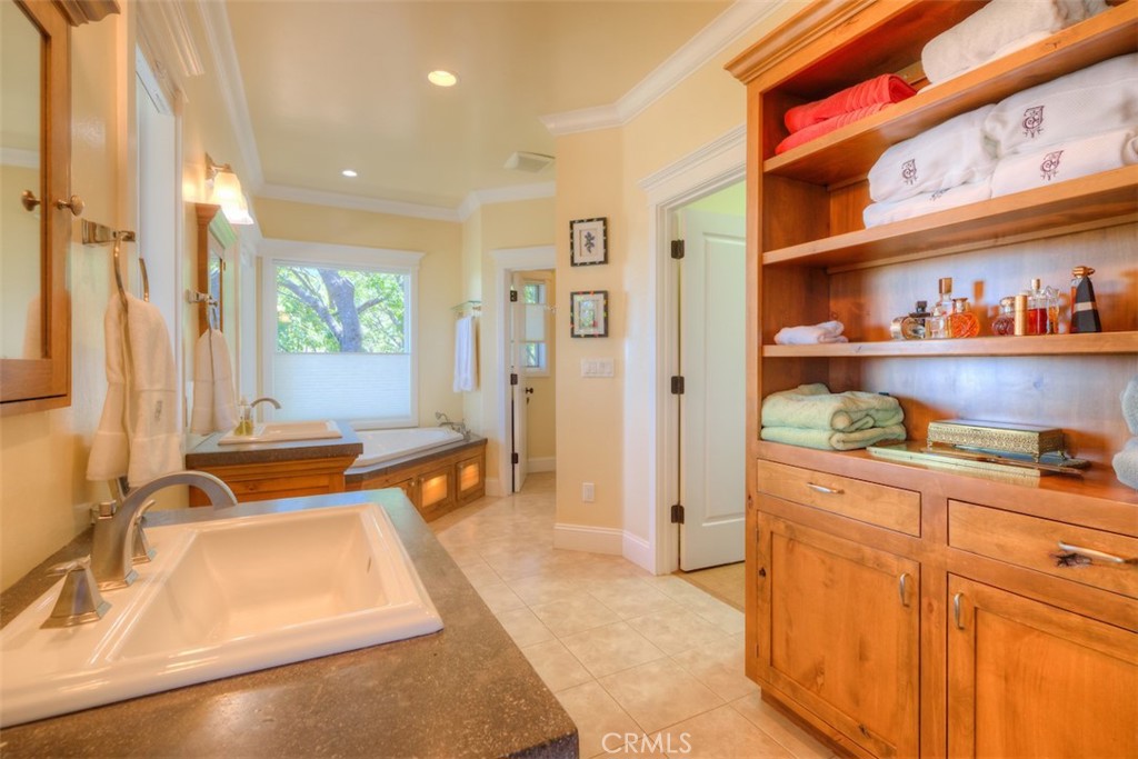 15103 Woodland Park Drive