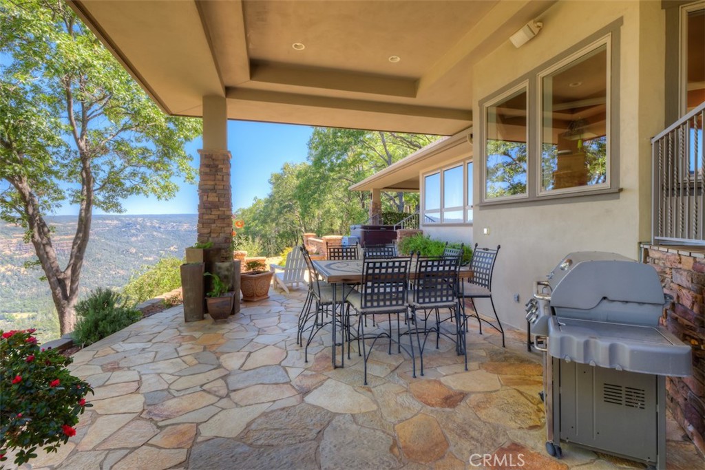 15103 Woodland Park Drive