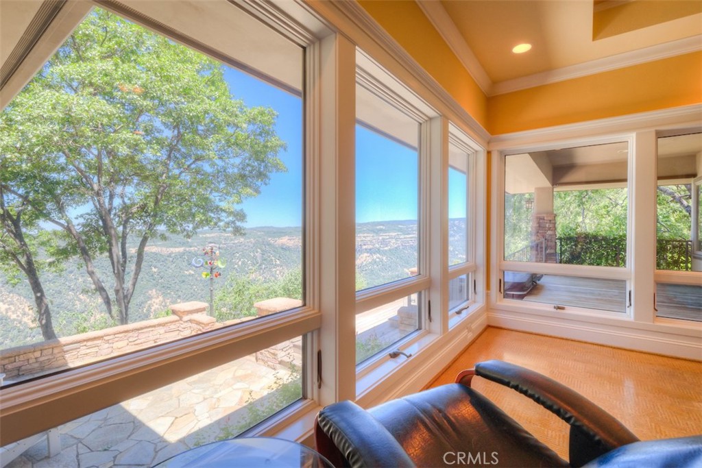 15103 Woodland Park Drive