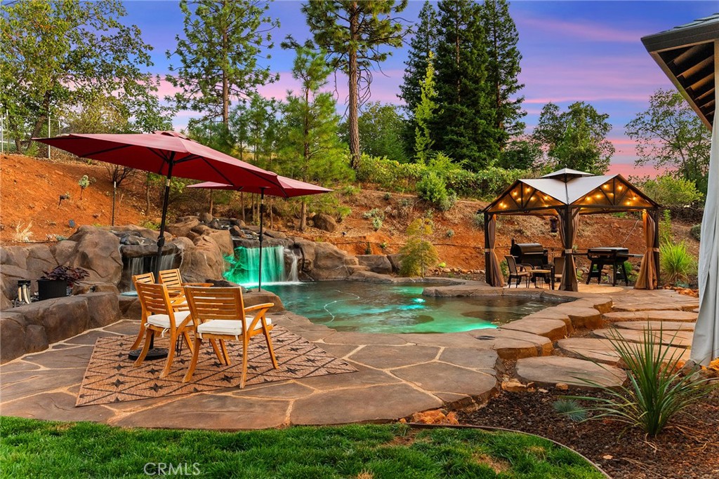 5772 Acorn Ridge Drive