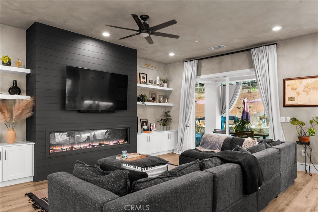 5772 Acorn Ridge Drive
