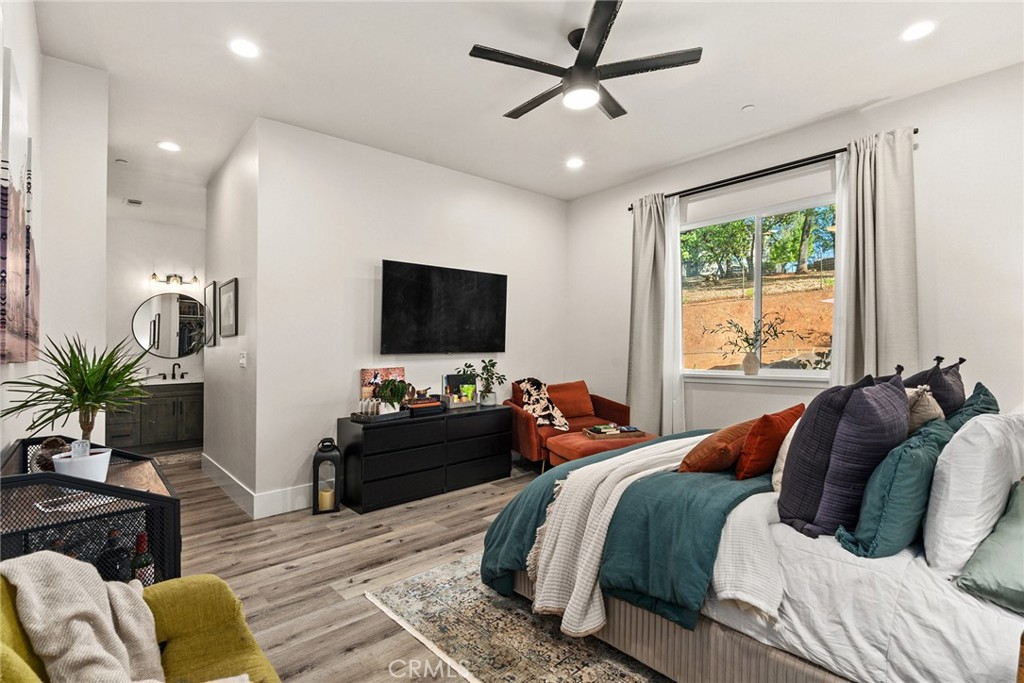 5772 Acorn Ridge Drive