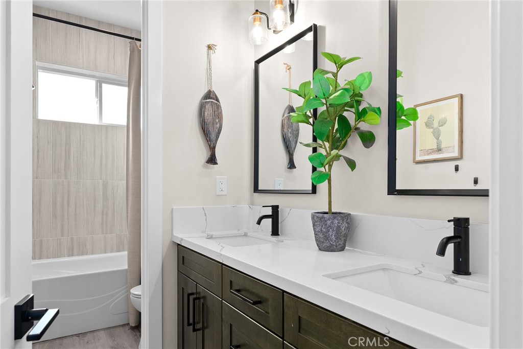5772 Acorn Ridge Drive
