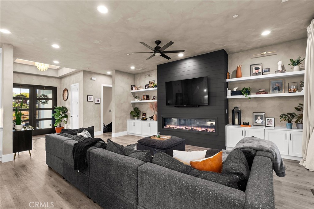 5772 Acorn Ridge Drive