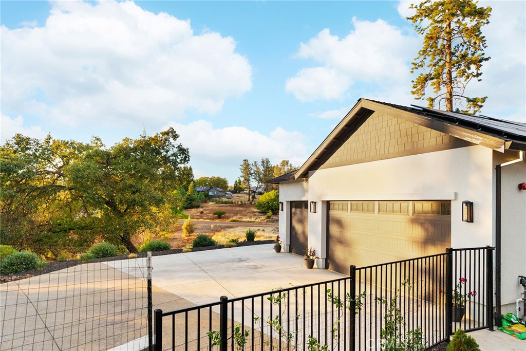 5772 Acorn Ridge Drive