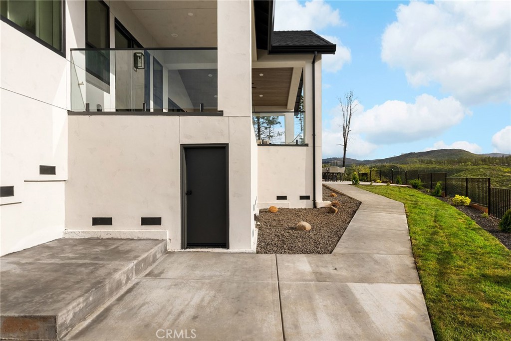5156 Country Club Drive