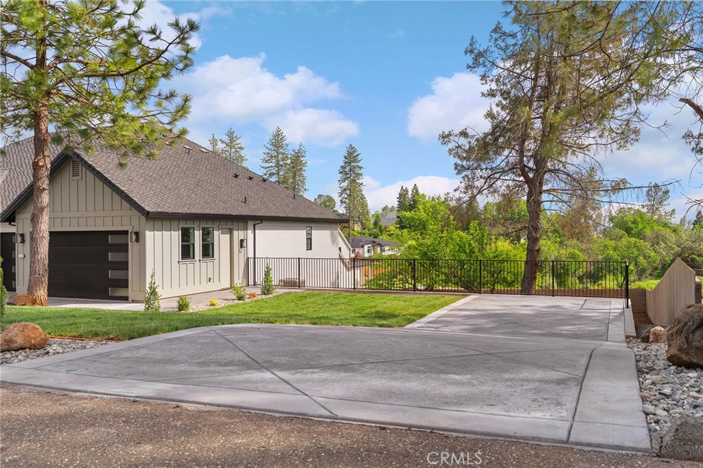 260 Pinewood Drive