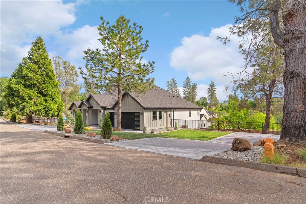 260 Pinewood Drive