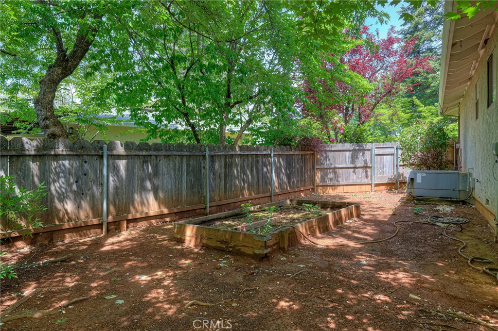1570 Gate Lane