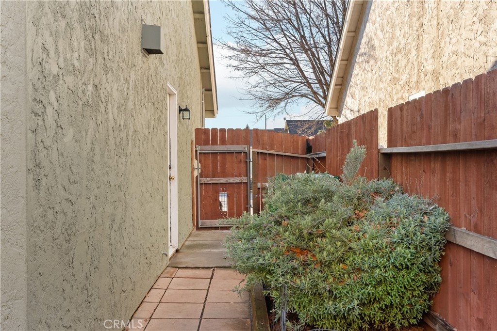 1101 Admiral Lane