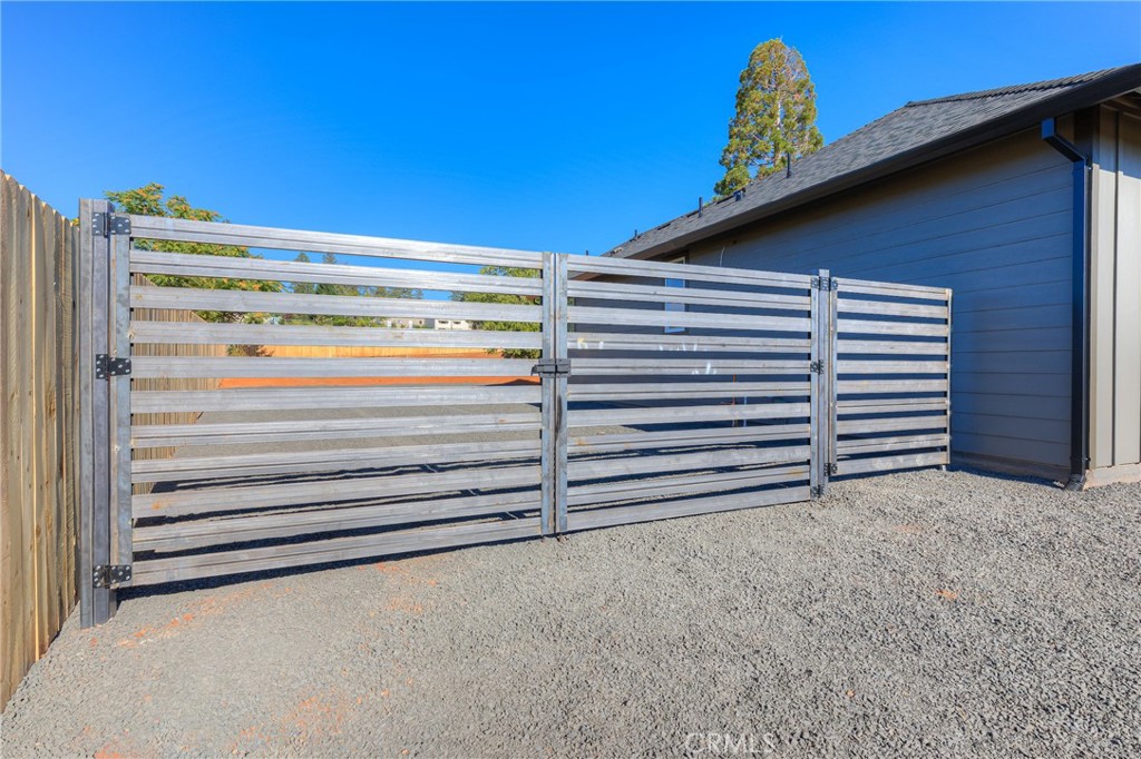 807 Camellia Drive