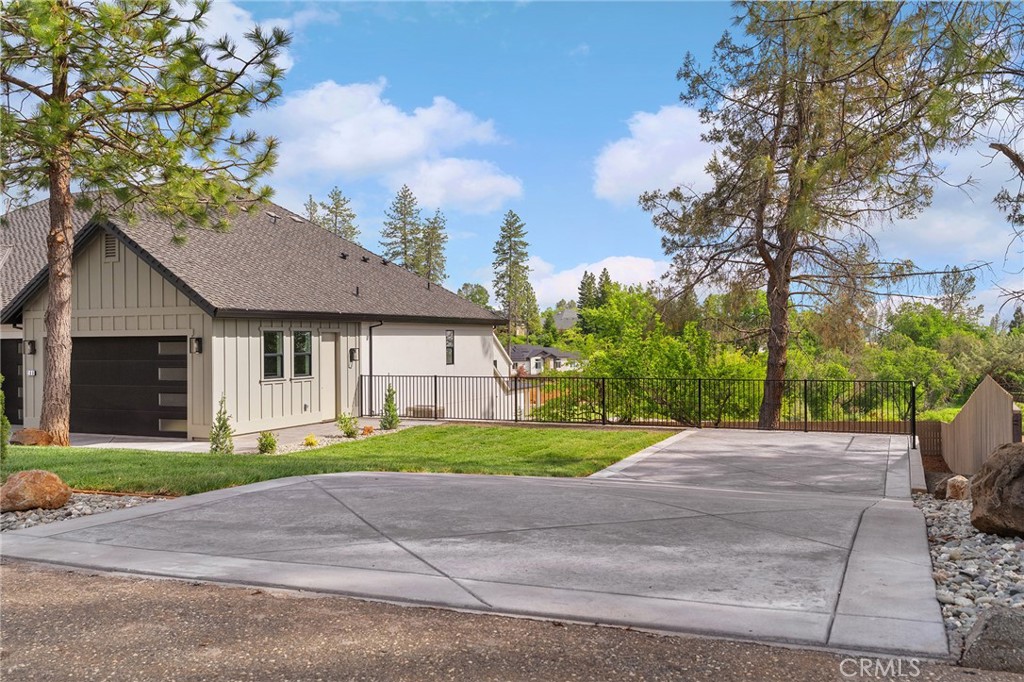 260 Pinewood Drive
