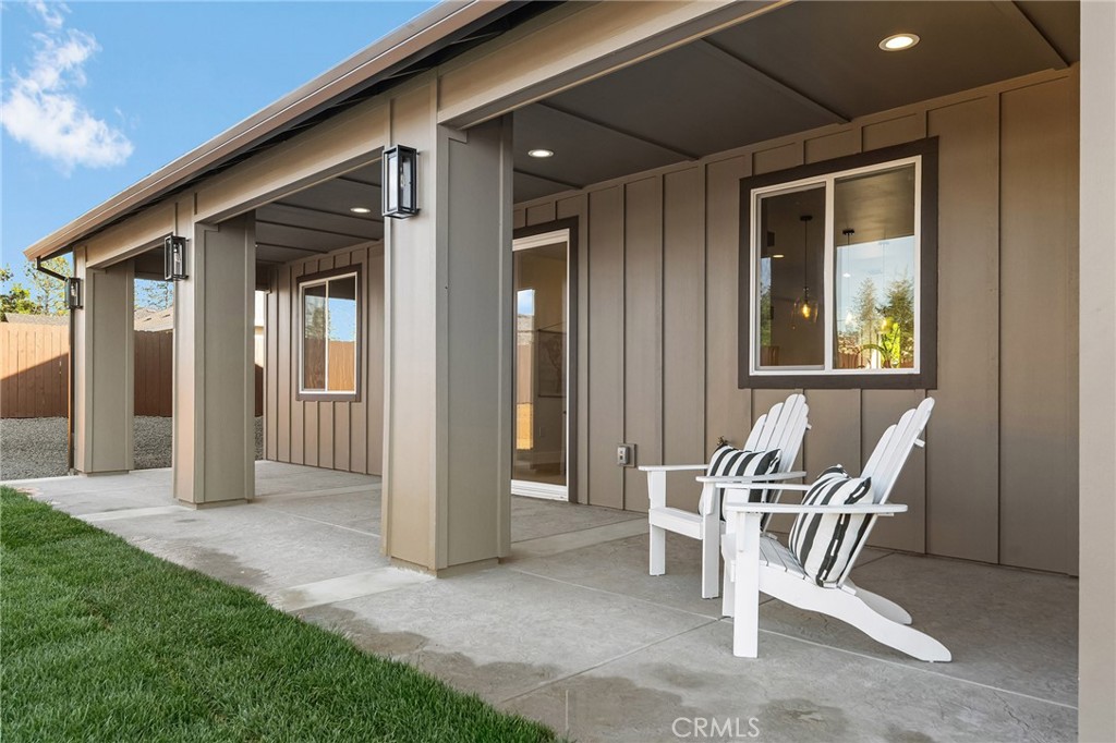 2207 De Mille Road