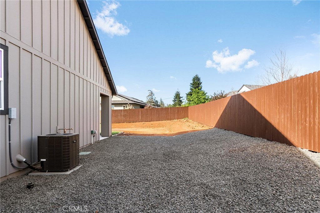 2207 De Mille Road