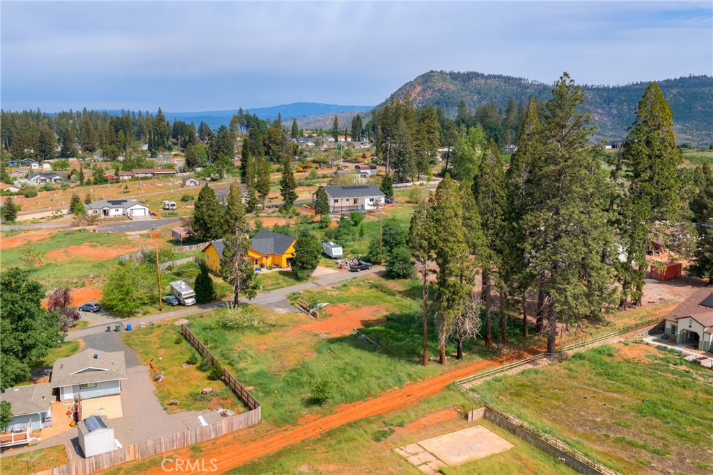 1676 Mulberry Lane