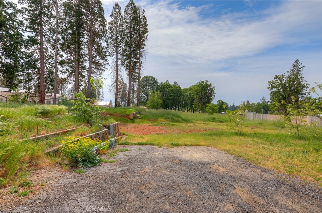 1676 Mulberry Lane