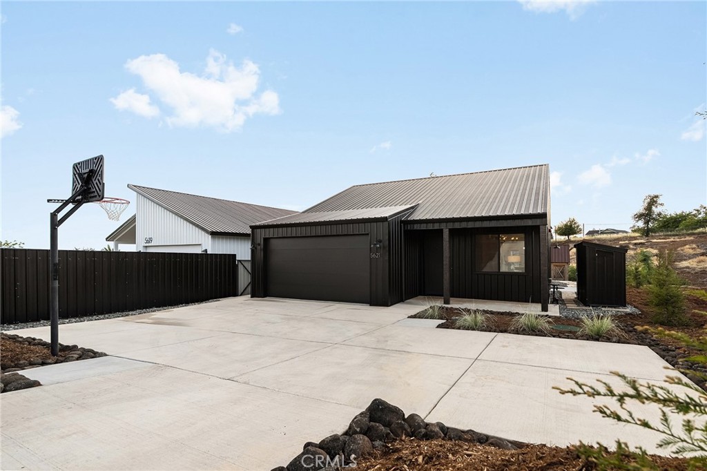 5621 Sierra Park