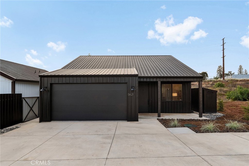 5621 Sierra Park