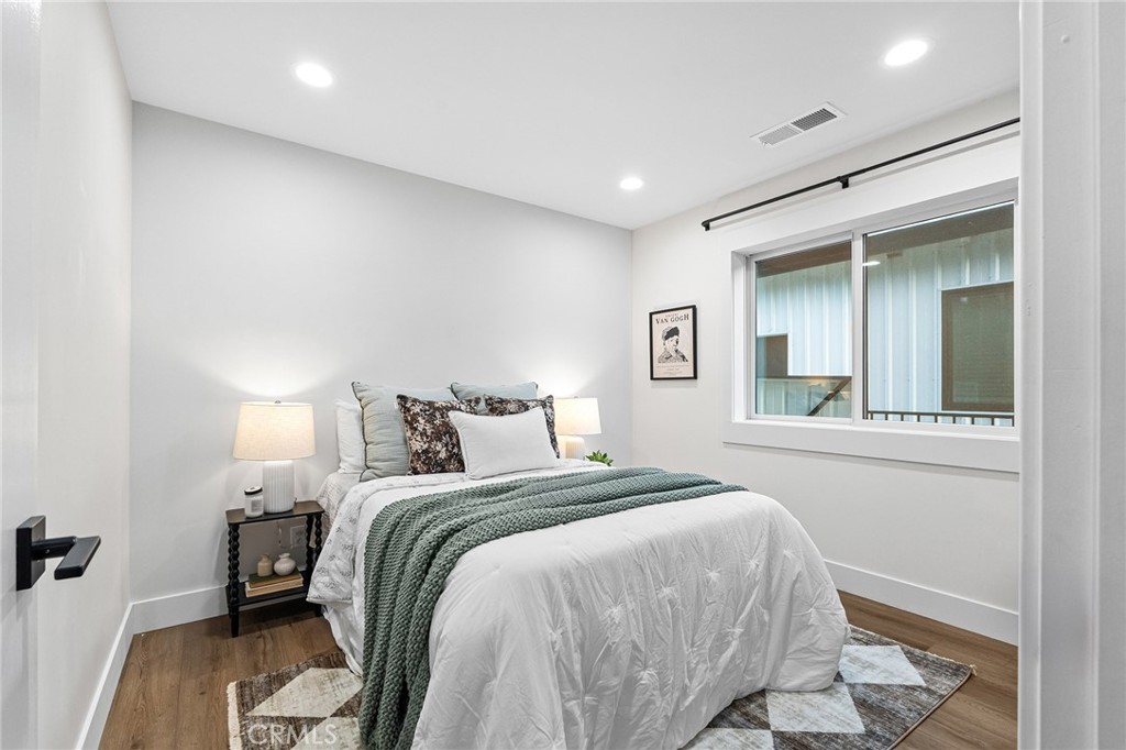 5621 Sierra Park