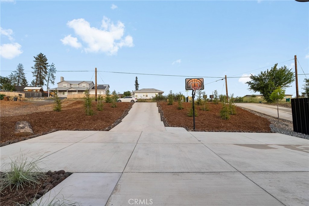 5621 Sierra Park
