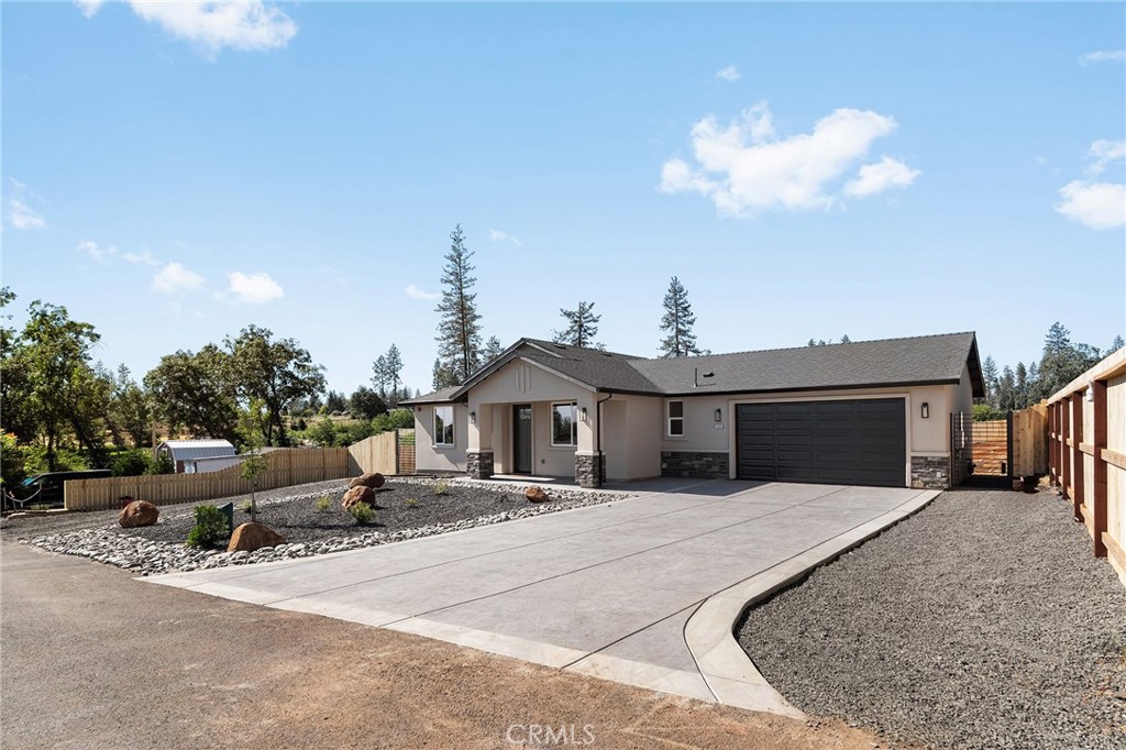 1585 Lilac Way