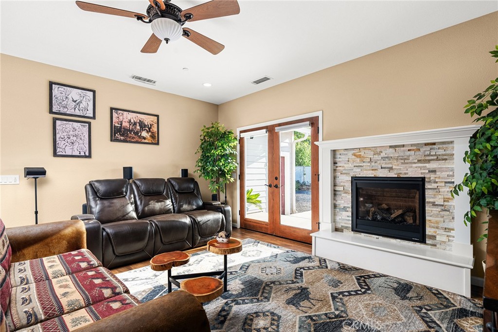 6107 Vista Knolls Drive