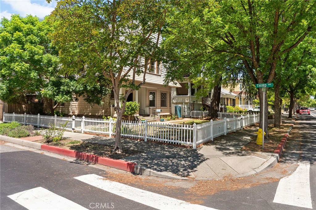 1126 Montgomery