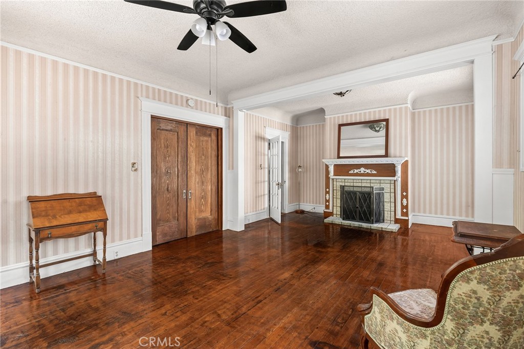 1126 Montgomery