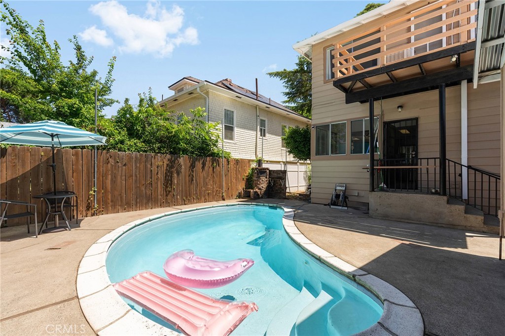 1126 Montgomery
