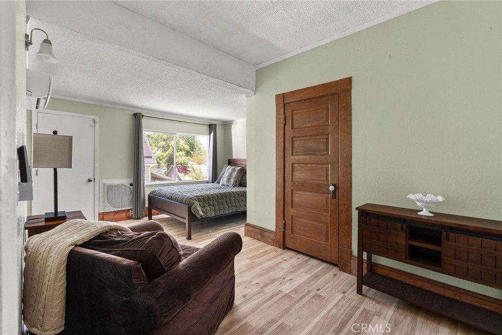 1126 Montgomery