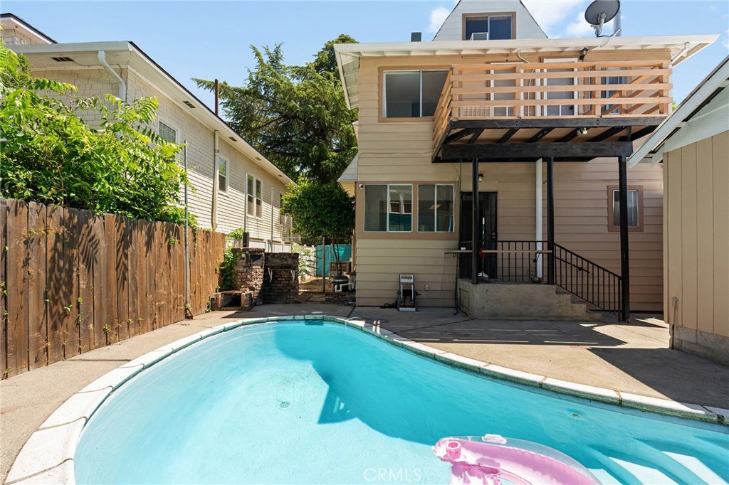 1126 Montgomery
