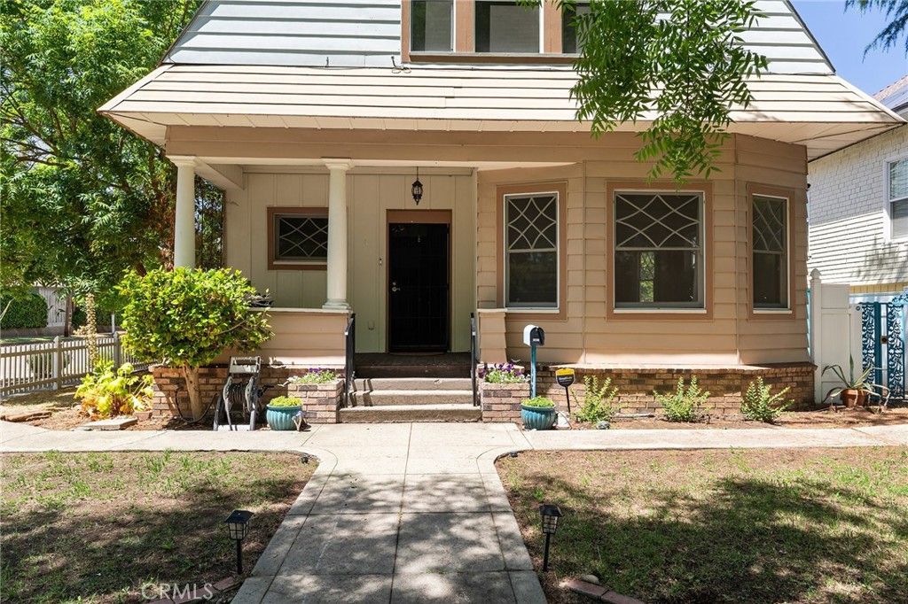 1126 Montgomery
