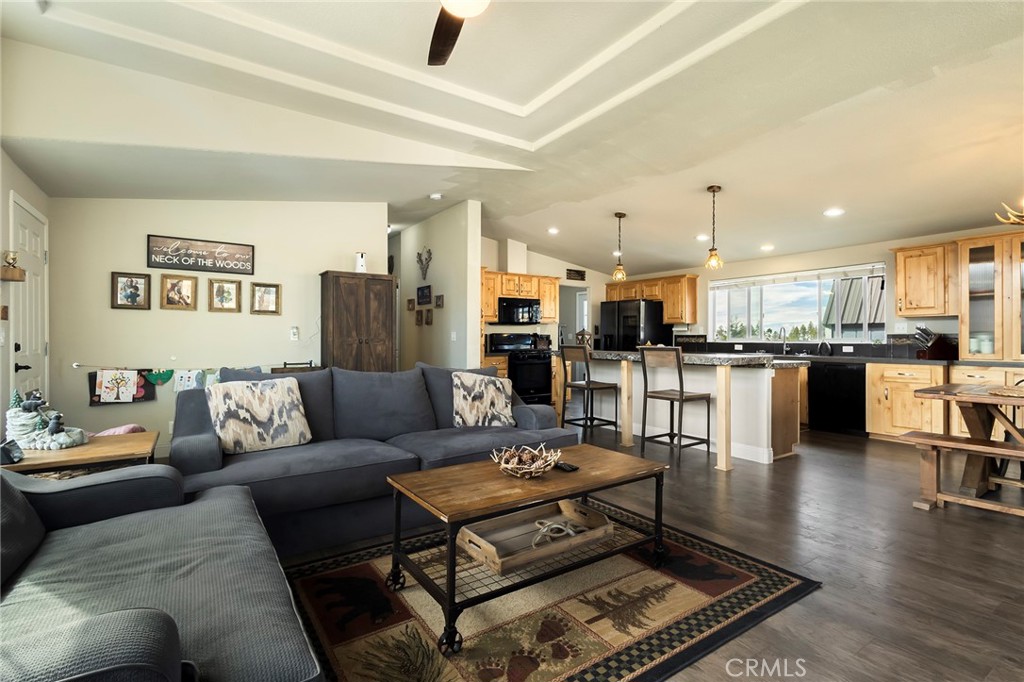 918 Deer Creek