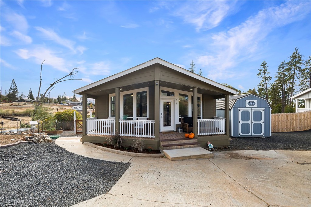 918 Deer Creek