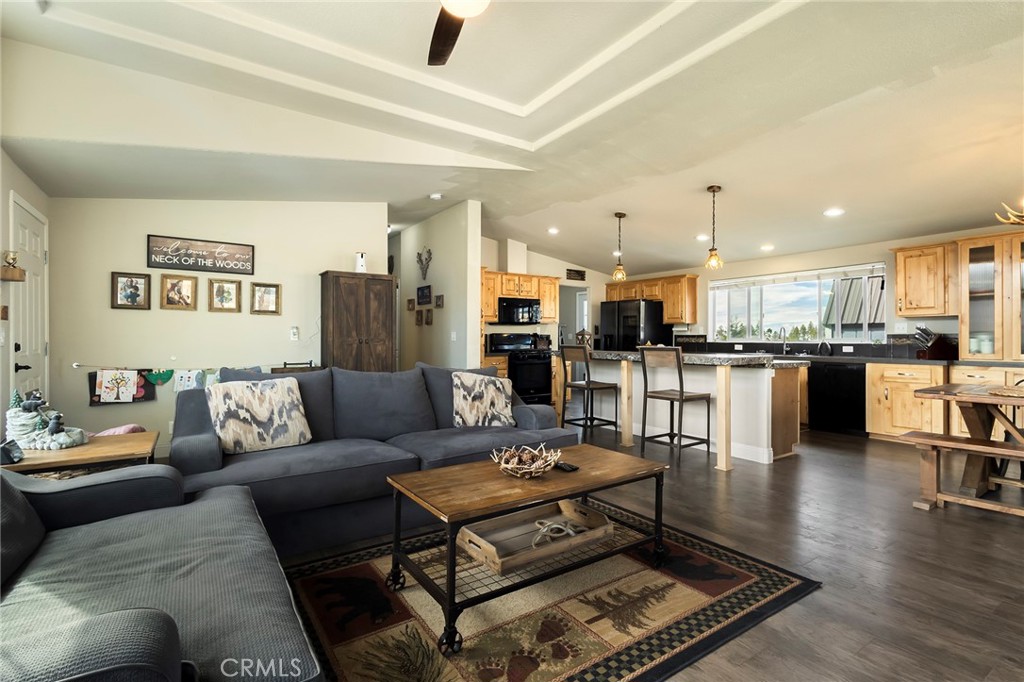 918 Deer Creek